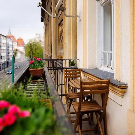 #cozy Nest With Balcony Appartement