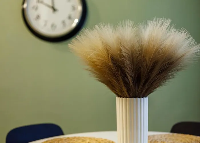 #cozy Nest With Balcony