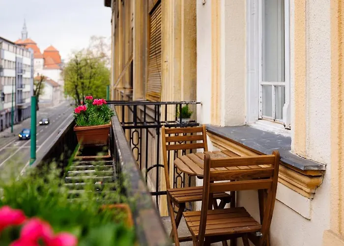 #cozy Nest With Balcony דירה